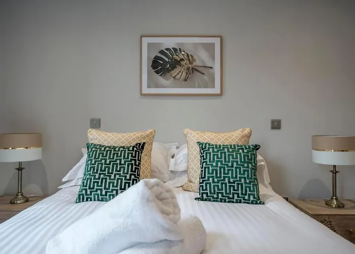 The Quadrant - The Palm Suite