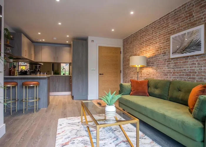 The Quadrant - The Palm Suite