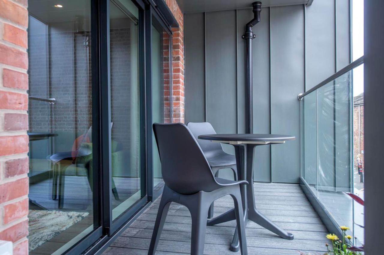 The Quadrant - The Palm Apartment